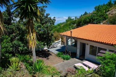 View with terrace and sea view